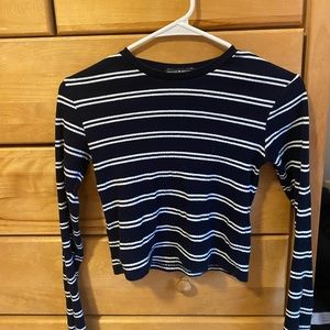 brandy melville long tee- size small